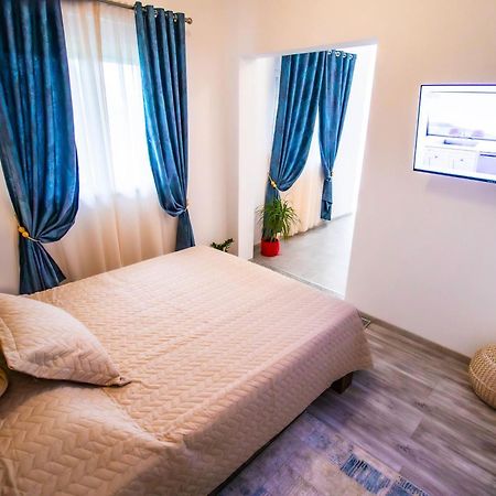 Simo Apartments Airport Podgorica Exteriör bild