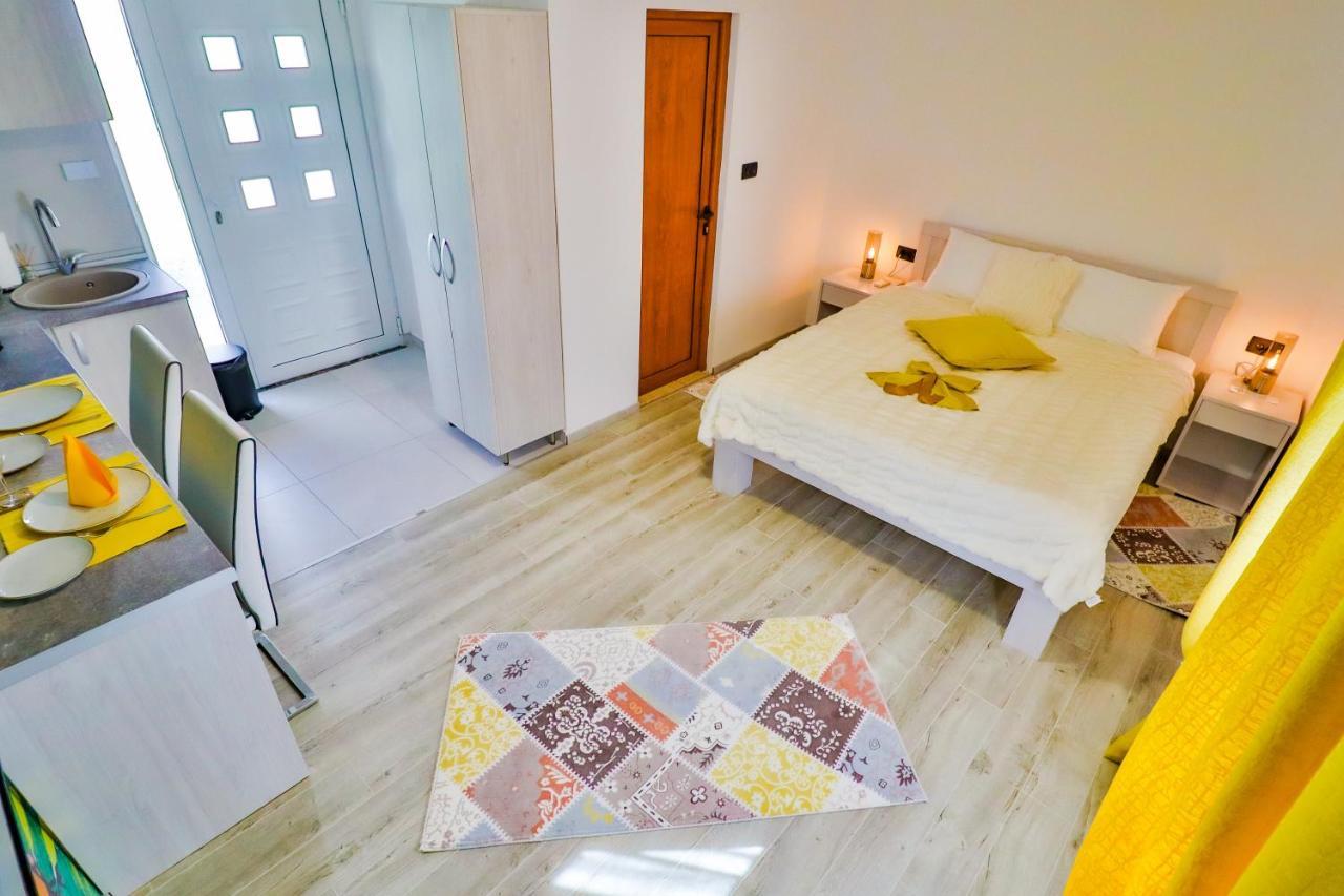 Simo Apartments Airport Podgorica Exteriör bild