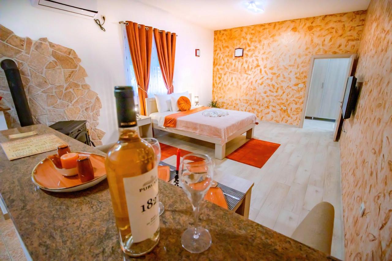 Simo Apartments Airport Podgorica Exteriör bild